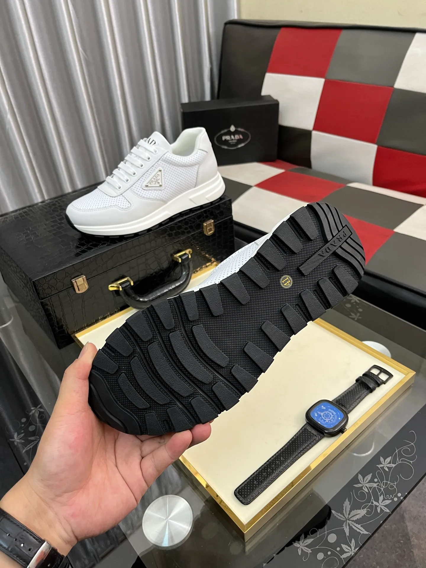 Men's shoes 💰420⌚️⌚️【PRADA】Prada - high-end quality original order 🔍🔍🔍 casual sports shoes - upper: 🔝 Nappa calfskin, brand hollow mesh hot reflective technology, tongue injection brand logo - lining: water-dyed cowhide - outsole: ultra-light TPU foam rubber; molded outsole -Ultra-high quality control and fine workmanship: highlighted (high-end, extravagance, and class) -Size: 38-443️⃣colors available